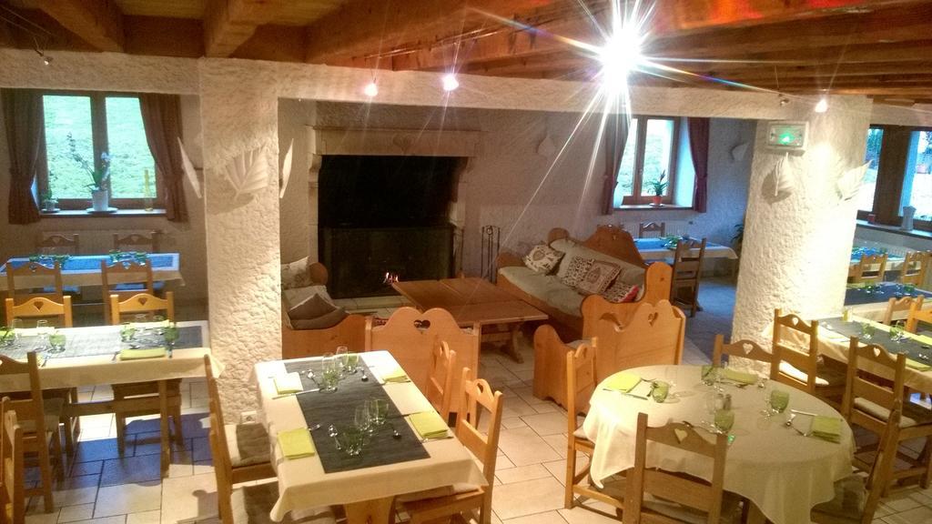 Hôtel Domaine De La Sapiniere à Thorens-Glières Extérieur photo