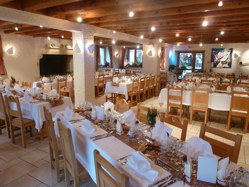 Hôtel Domaine De La Sapiniere à Thorens-Glières Extérieur photo